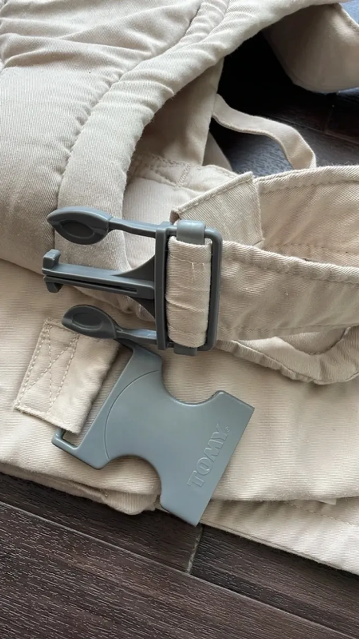Porte-bébé TOMY ergonomique et confortable – Couleur beige - photo numéro 6