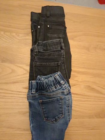Lot 3 jeans