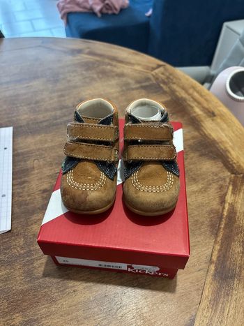 Chaussures kickers 20