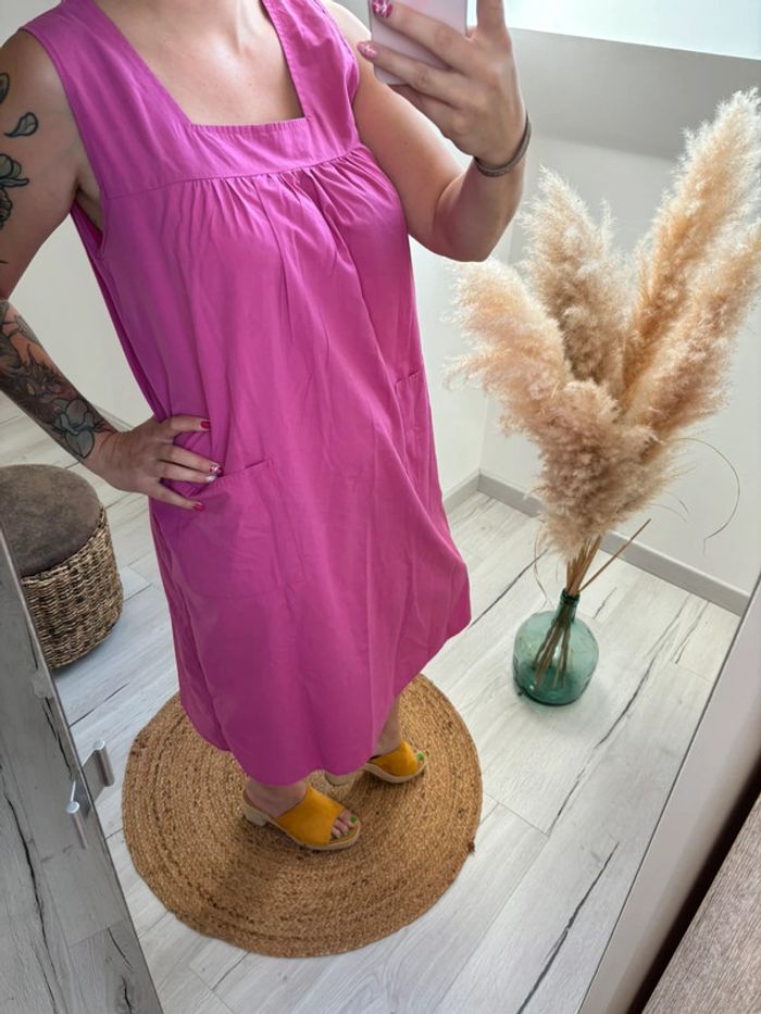 Robe rose t 44