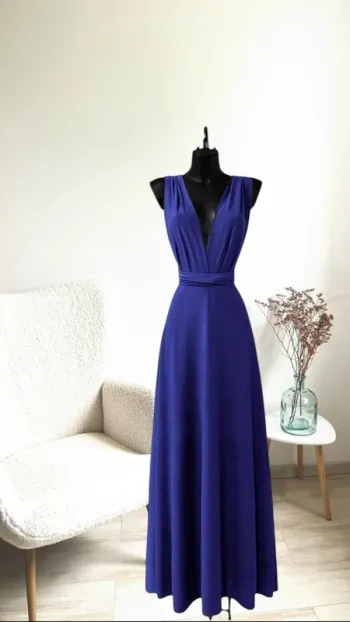 Magnifique robe longue bleu roi dos nu positions multiples