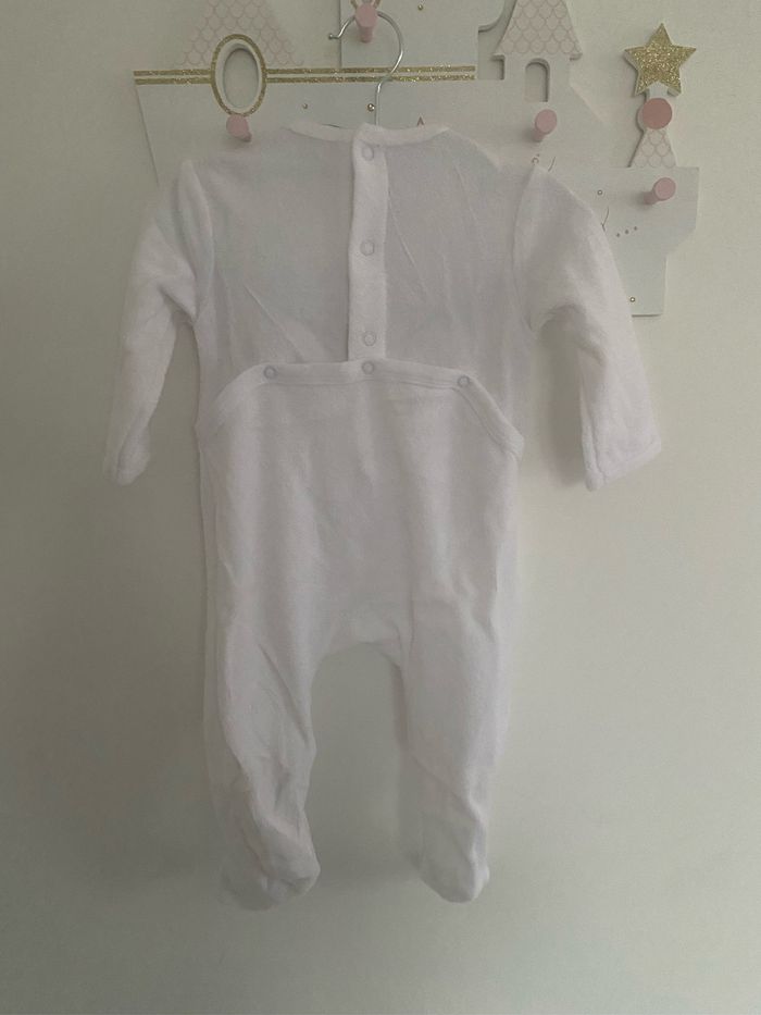 Pyjama Kiabi taille 6 mois - photo numéro 3