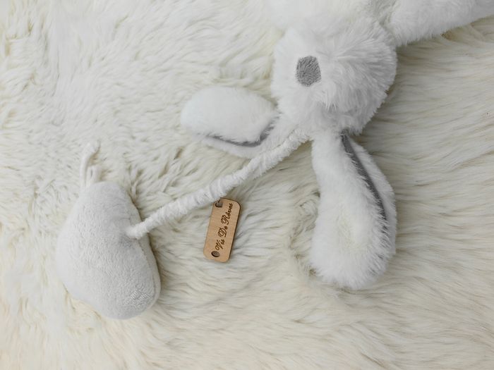 Doudou Lapin Musical Blanc et gris J-line Oscar - photo numéro 5