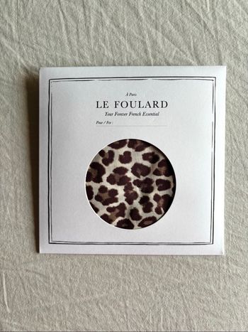 Foulard Gaston léopard Sézane