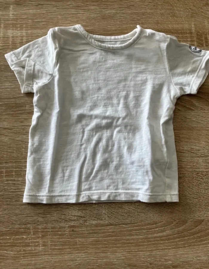 Lot de deux salopettes + tee-shirts 9 mois - photo numéro 14