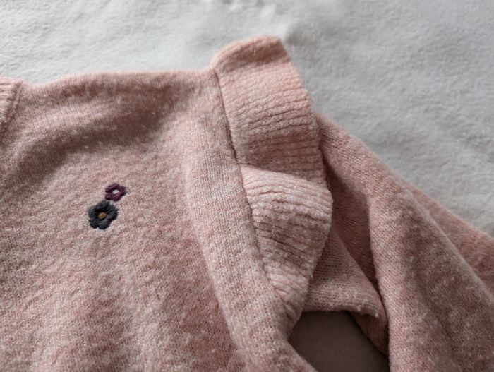 Pull laine rose à petites fleurs brodées - 3A - Gémo - photo numéro 4