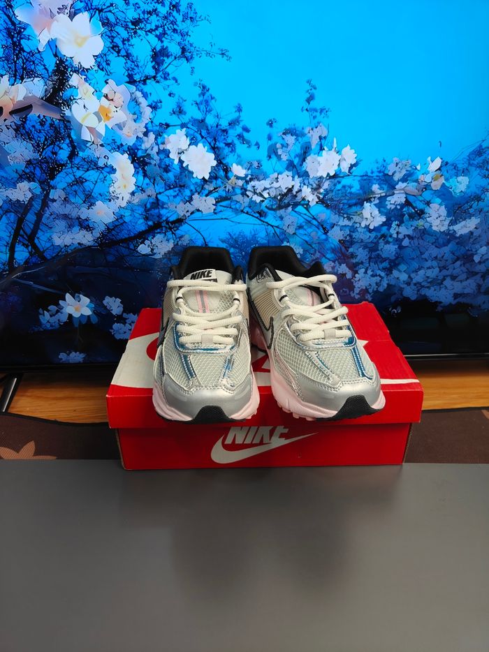 Nike Zoom Vomero 5 Photon Mousse Rose Poussière Taille 39 - photo numéro 2