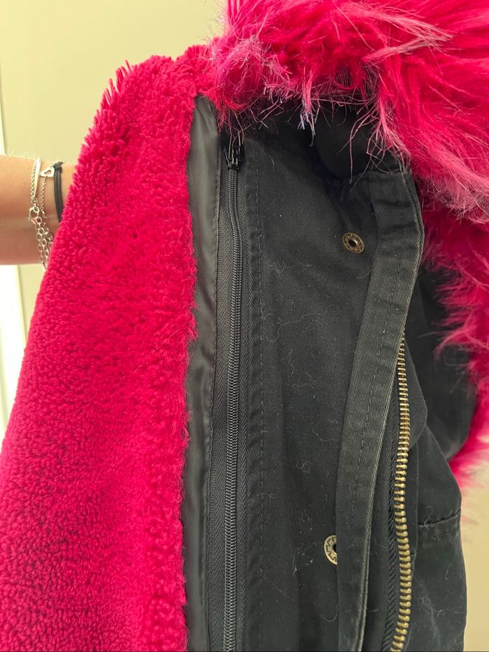 Manteau noir et rose - photo numéro 4