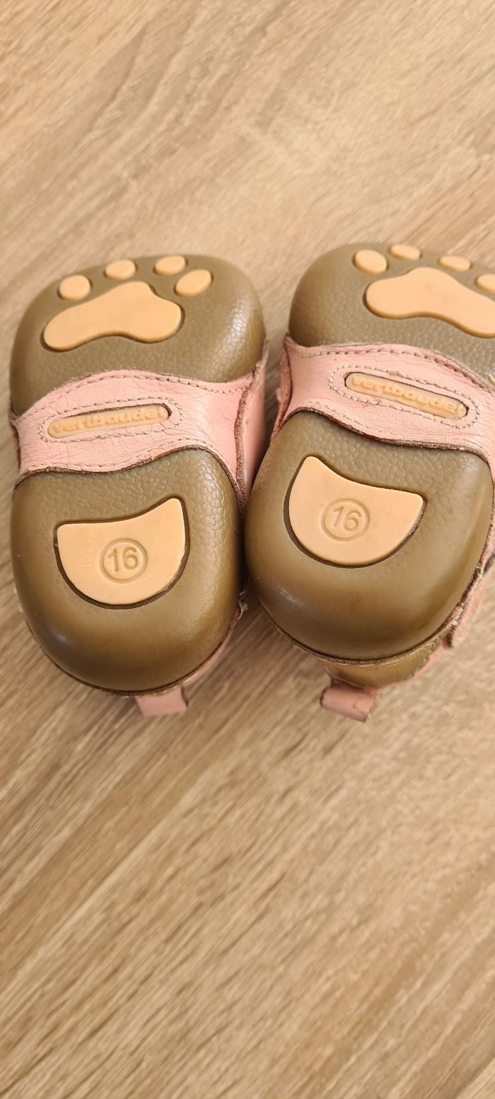 Chaussures bébé taille 16 - photo numéro 3
