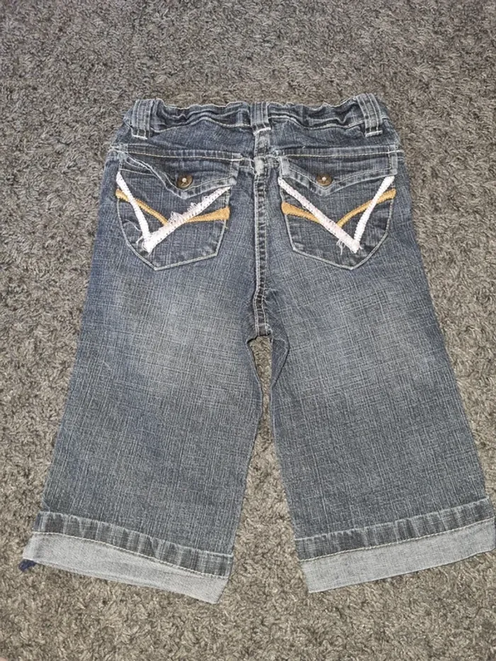 Short en jean bermuda C&A 5 ans 110 cm - photo numéro 2