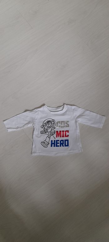 Tee-shir manches longues T 6 mois