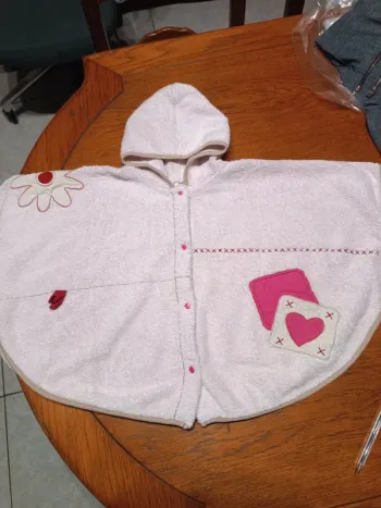 Cape de bain à capuche Bébé 9