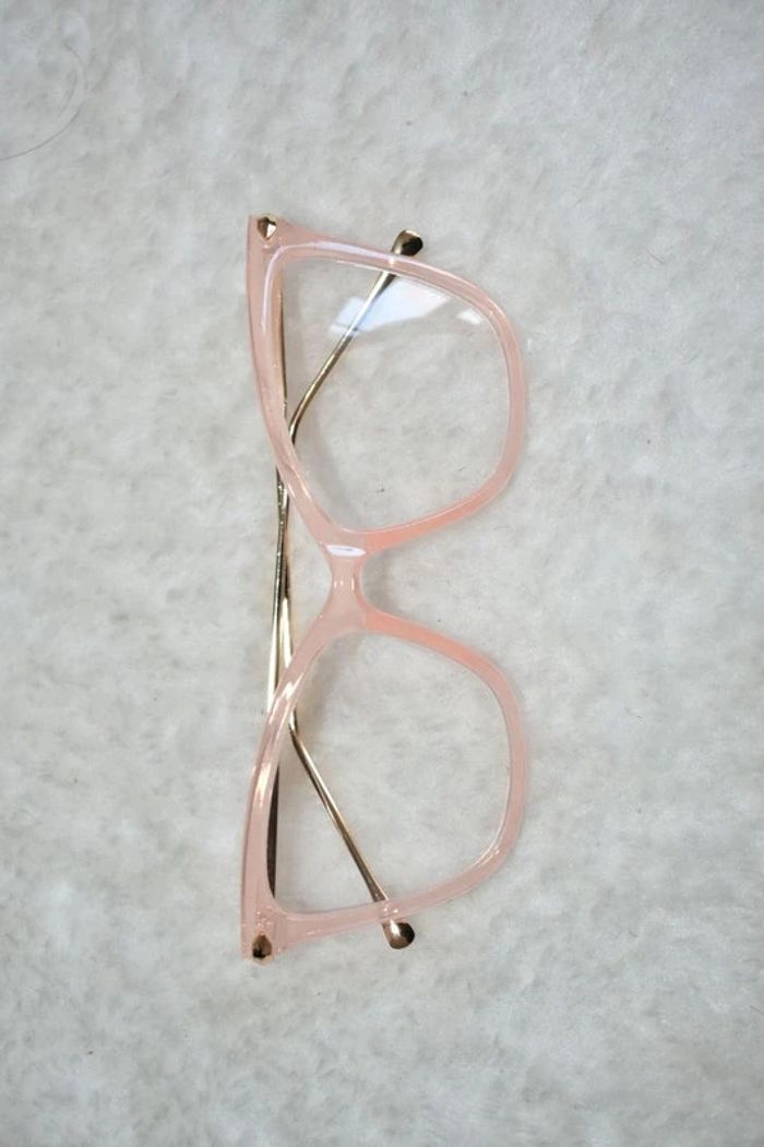 Lunette monture rose clair