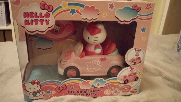 voiture hello kitty radiocommandée