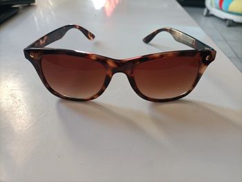 Lunettes soleil lulu castagnette