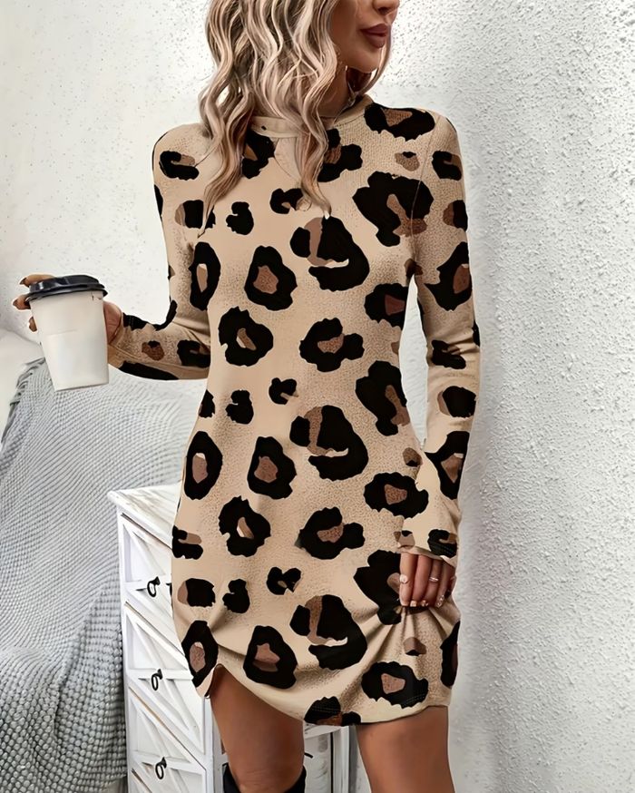 Robe femme léopard élégante – Détail torsadé devant - photo numéro 2