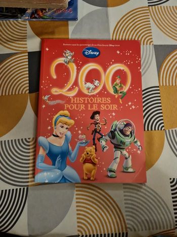 200 histoires pour le soir