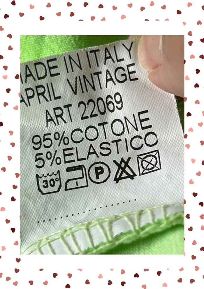 T-shirt col v vert fluo April Vintage - photo numéro 4