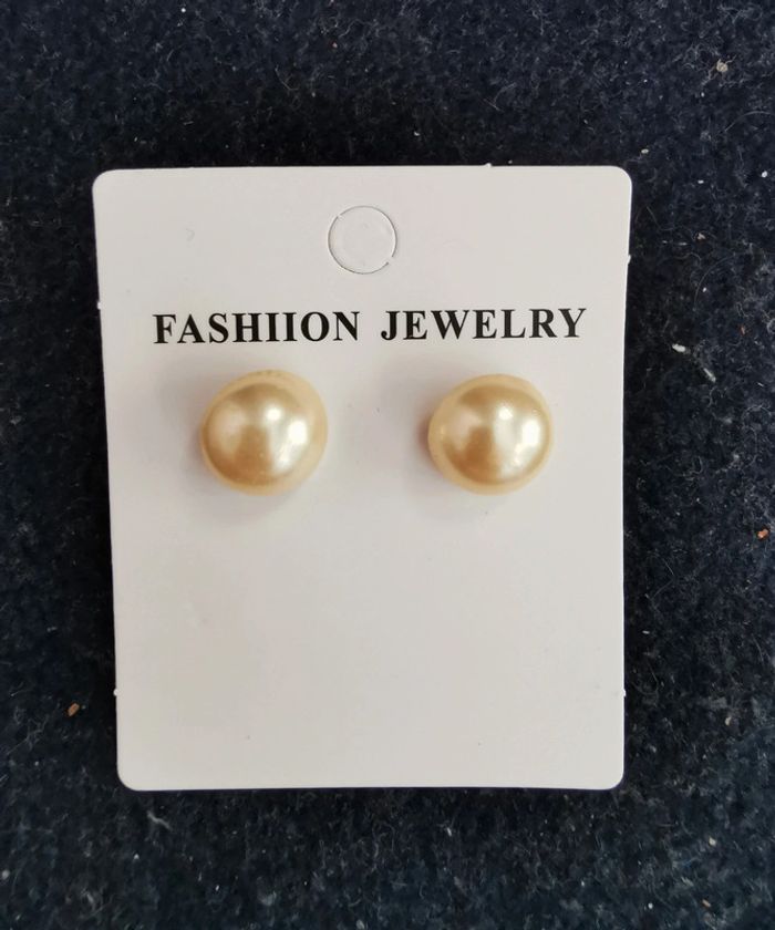 Boucles d'oreilles nacrées