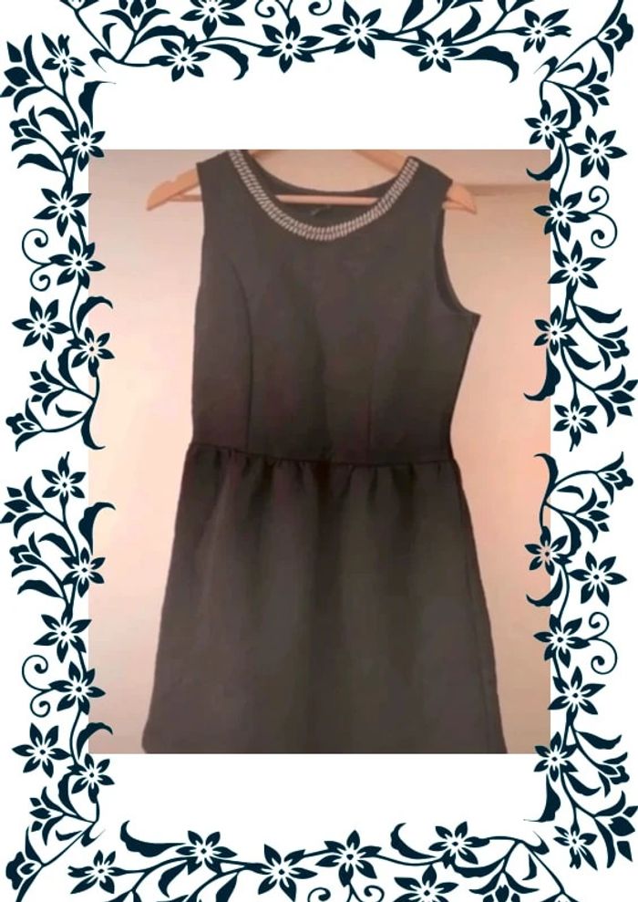 Robe très bon état Naf Naf 40