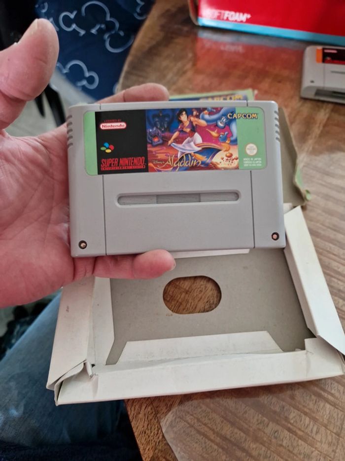 Aladin super Nintendo en boite - photo numéro 2