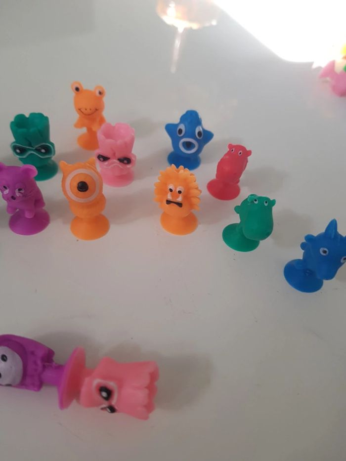 Lot 20 figurines à ventouses - photo numéro 4