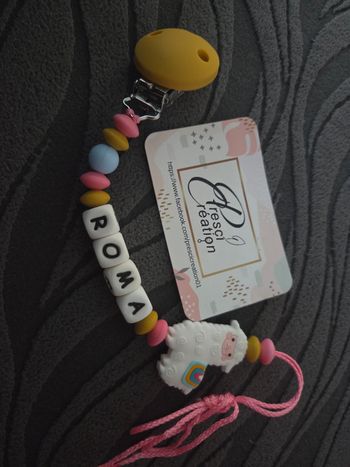 Attache tétine silicone lama