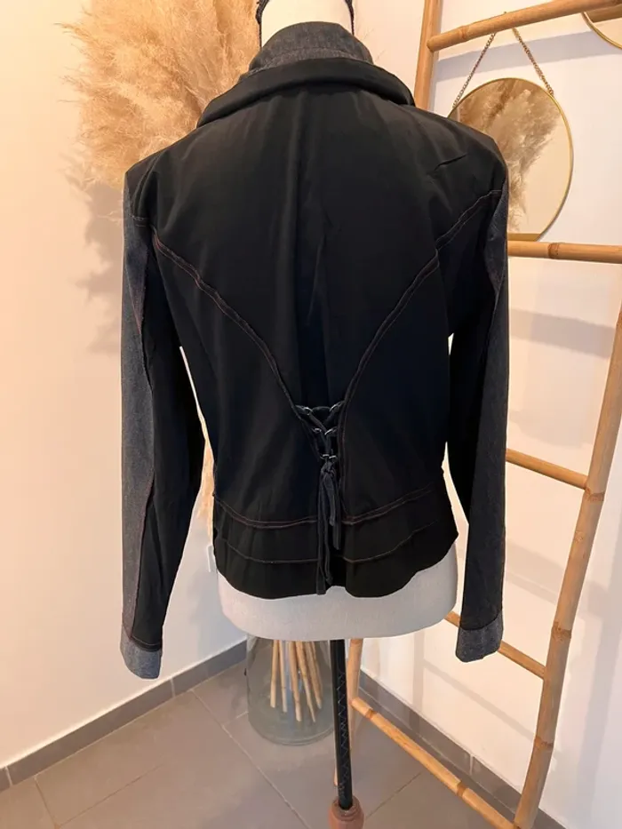 Veste noire et grise - photo numéro 4