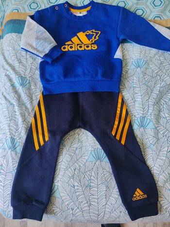 Jogging Adidas bleu marine 18/24 mois
