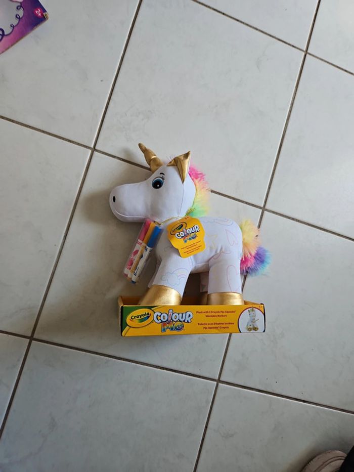 Peluche licorne a colorier colour me crayola Neuf