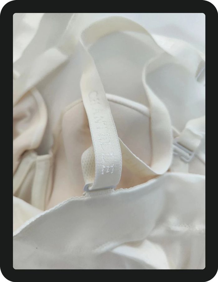 Body creme avec armatures Chantelle Taille 95B - photo numéro 4