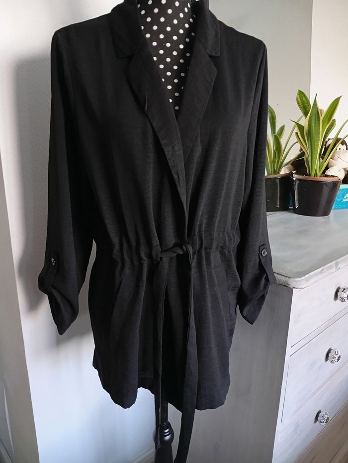 Blazer léger noir. La Halle 3840