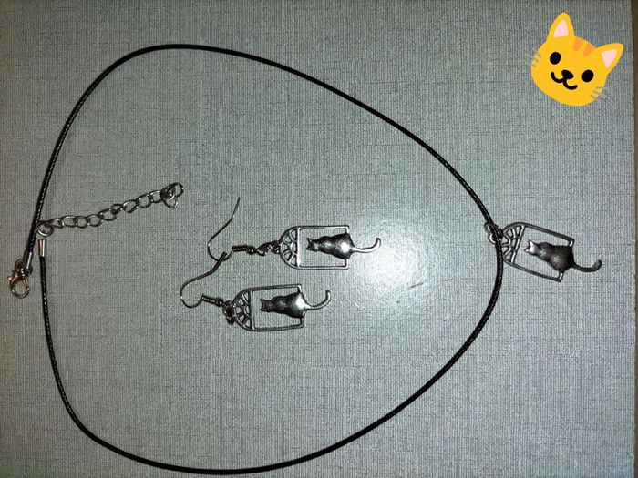 Parure collier et boucles d'oreilles chat