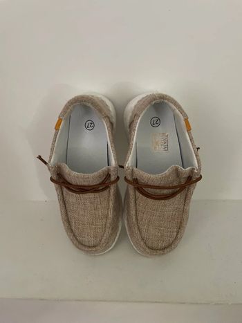 Chaussures de la marque Shein en taille 27