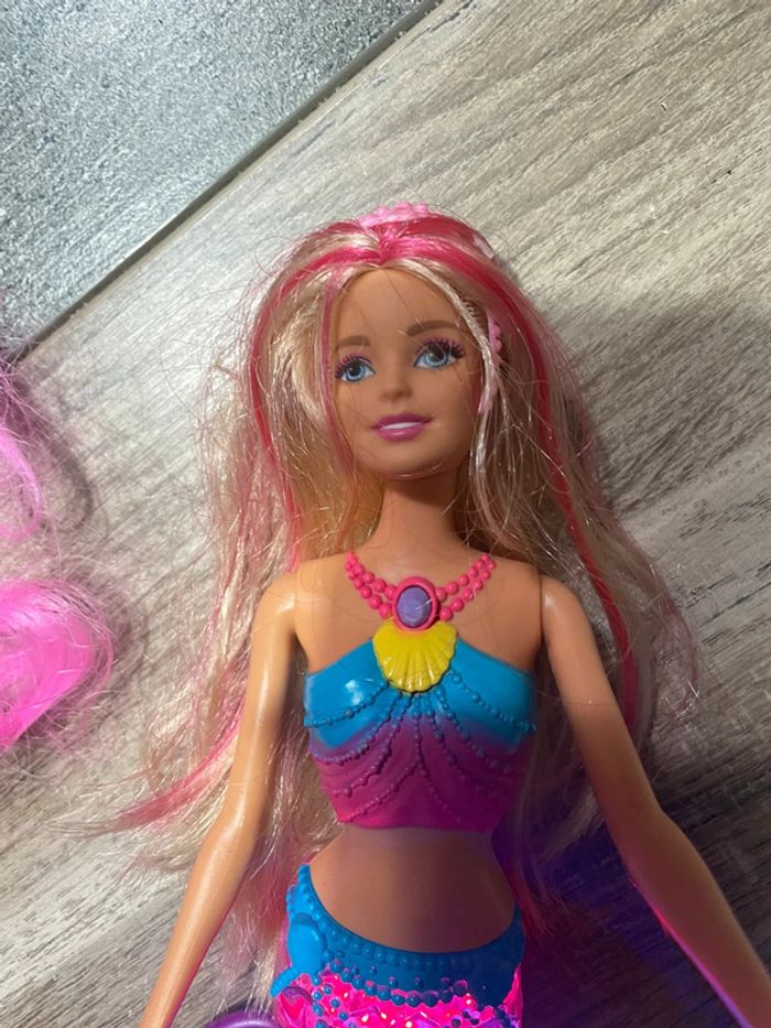 Beau lot barbie et sirène barbie - photo numéro 3