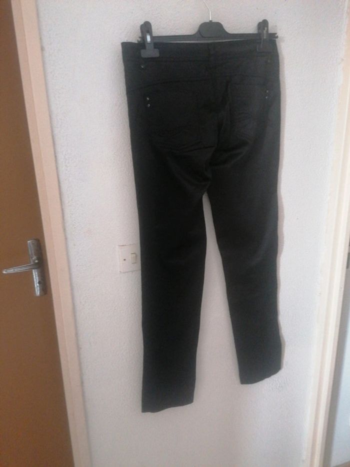 Pantalon taille 38 - photo numéro 2