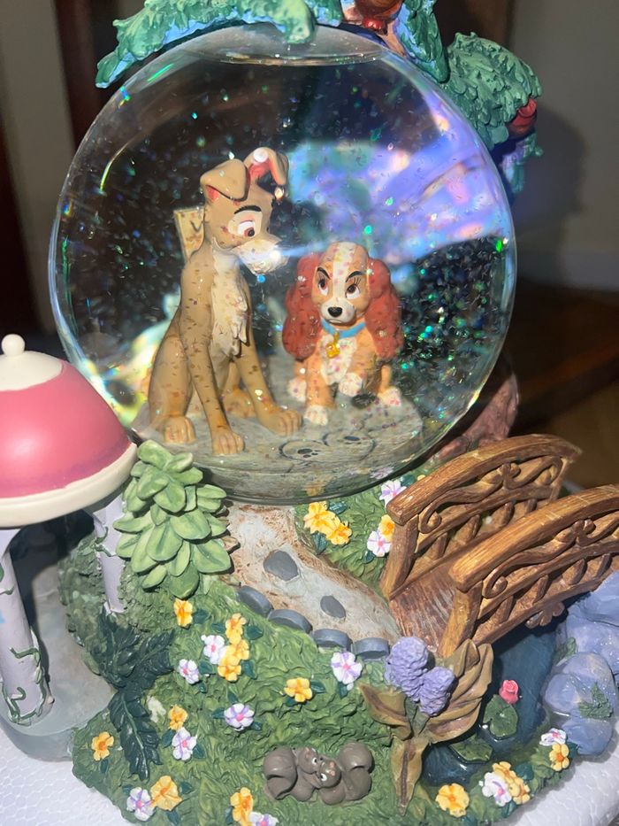 Boule à neige la belle et clochard - photo numéro 3