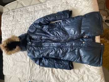 Doudoune longue cintrée bleue