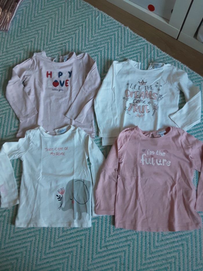 Lot de 4 t-shirts coccinelle éléphant étoiles cœurs T. 92cm (24-30 mois)