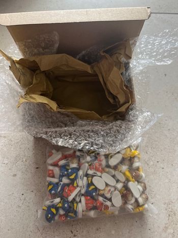 Lot de 100 fèves l’odyssée de Nemo dans son emballage 