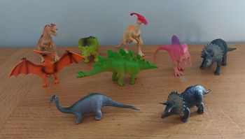 Lot de 9 dinosaures