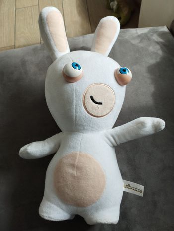 Peluche lapin cretin