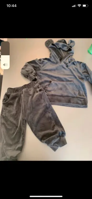 Ensemble velours taille 18/24 mois