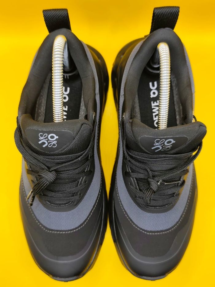 Baskets  Loewe on cloud taille 39 noir neuve - photo numéro 4