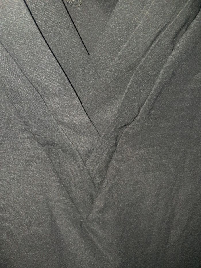 Ravissant haut / Top noir, décolleté en V devant et au dos - T40/42 - made in italy - photo numéro 4