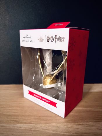 Ornement Noël Disney Golden Stitch Hallmark – neuf en boîte