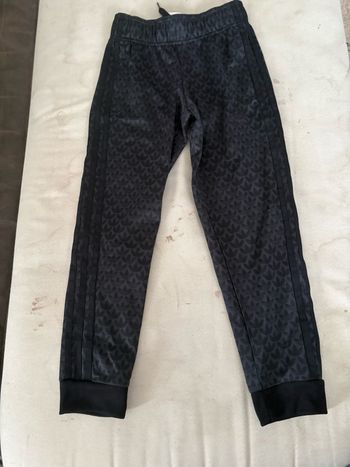Pantalon survêtement Adidas 7ans