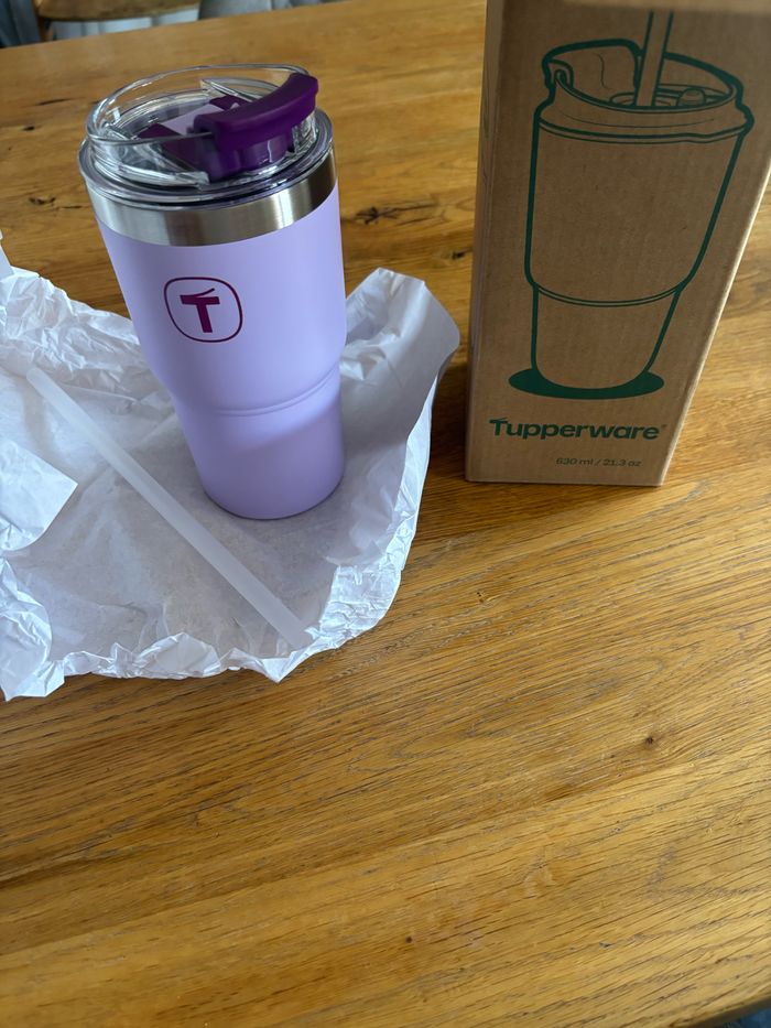 Big t Tupperware neuf