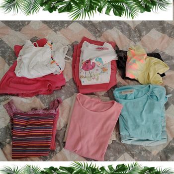 Lot de 7 ensembles 8 ans