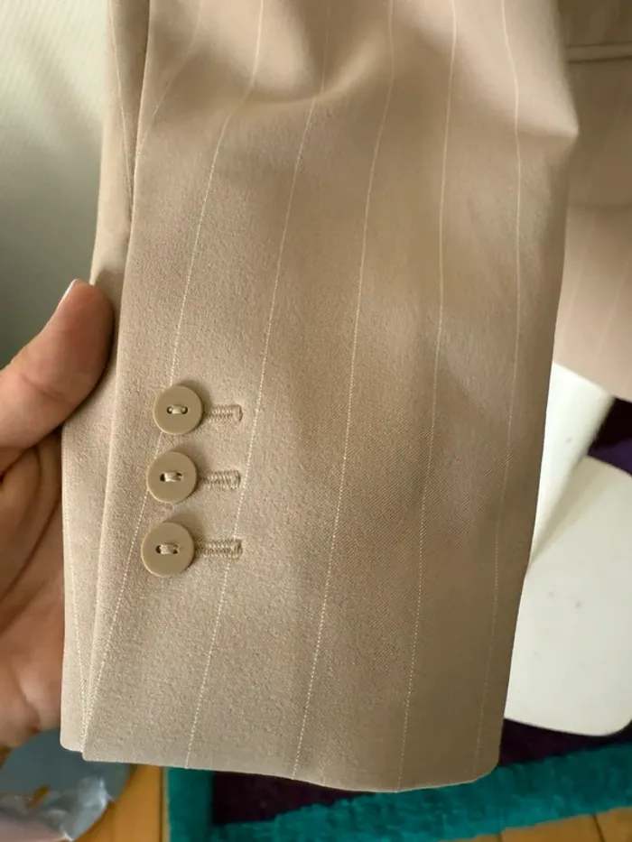 Blazer neuf avec étiquette beige à rayure taille 40 - photo numéro 5